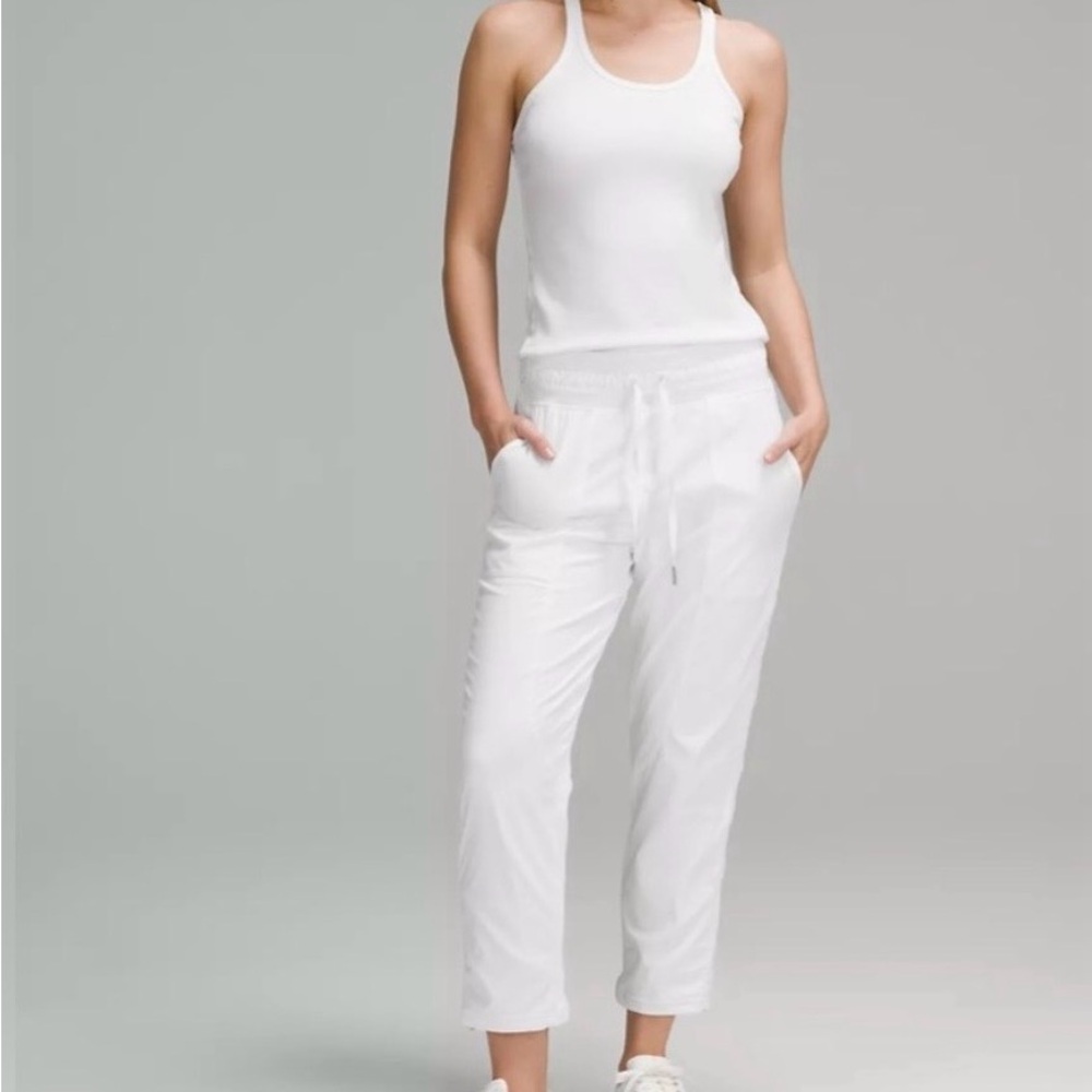 Lululemon Dance Studio MR crop white size 4